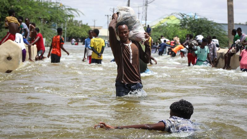 Almost 250000 Flee Floods In Somali City That ‘became Like An Ocean Tvl Network